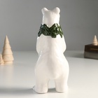 Фигурка керамика «Белый медведь с еловым венком на шее», 26.5×10.5×10 см - фото 31287235