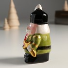 Сувенир керамика "Усатый щелкунчик в зелёном камзоле с мечом" 11,5х7,3х6 см - Фото 3