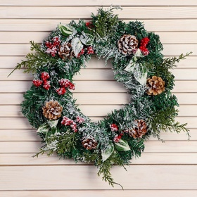 Венок новогодний d=30 см «Зимнее волшебство. Уютная сказка» листья, ягоды, шишки