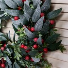 Венок новогодний d- 35 см "Уютная сказка" листья зелень ягоды - Фото 2