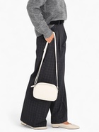 Сумка женская, кросс-боди, на молнии, длинный ремень, бежевая - Фото 10