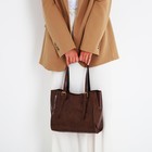 Сумка женская тоут на молнии, цвет коричневый - фото 23091079