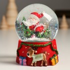 Сувенир полистоун водяной шар "Дед Мороз верхом на ёлке" 7х8х9 см - Фото 5