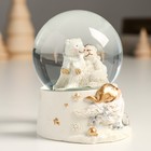 Сувенир полистоун водяной шар "Белые медведи" белый с золотом 7х8х9 см - Фото 2