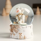 Снежный шар новогодний стеклянный «Лосик с подарком», полистоун, 7х8х9 см 9472965