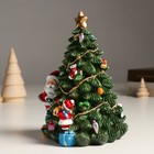 Фигурка светящаяся «Дед Мороз с помощником наряжают ёлочку», 13.5×13×17.5 см - Фото 5