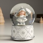 Сувенир полистоун водяной шар музыка механический "Малышка-ангел" серебро 11,5х11,5х14 см - фото 320055619