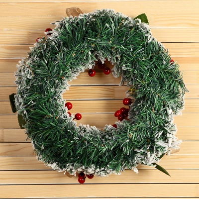Венок новогодний d=29 см «Зимнее волшебство. Уютная сказка», ягоды на веточках, шишки, снег