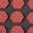 Ипликатор-коврик, основа спанбонд, 140 модулей, 28 × 64 см, цвет тёмно-серый/красный - Фото 3