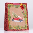 Пакет подарочный "Машина с ёлкой" 26 х 32 х 12 см - фото 22794492