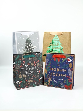 Набор пакетов подарочных новогодних «Еловый лес», 4 шт., 27×23×11.5 см