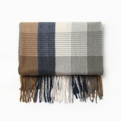 Шарф зимний с кистями MINAKU 65×180 + 8 см клетка