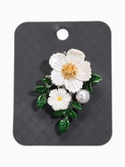 Брошь «Цветы» на ветке, цвет бело-зелёный в серебре - Фото 4