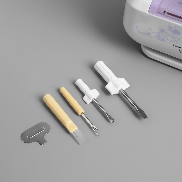 Сервисный набор для швейных машин, 4 предмета: отвёртка, 2 шт, металлический ключ, щётка