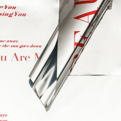 Пленка для цветов, 57×57 см, красный металлик