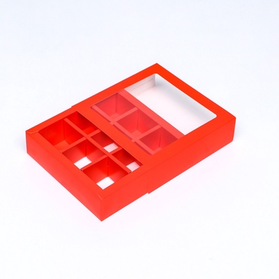 Коробка для 9 конфет, 13.8×13.8×3.8 см