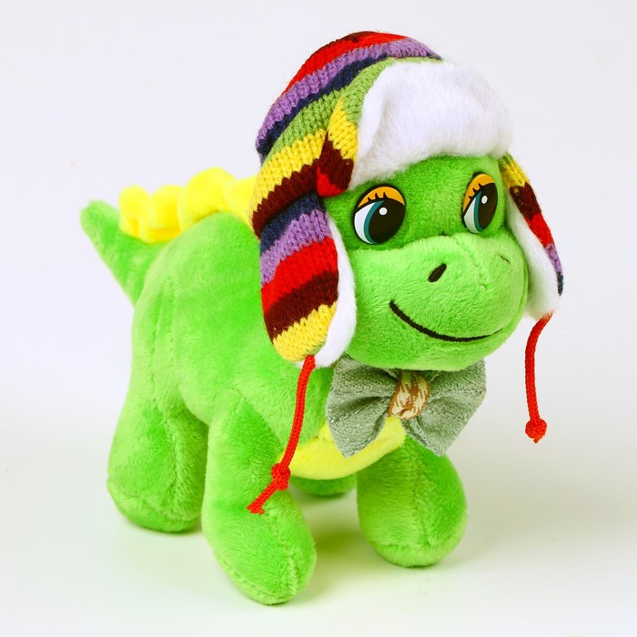 Мягкая игрушка «Дракон», в разноцветной шапке-ушанке, 16 см, цвет зелёный