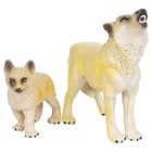 Набор фигурок «Мир диких животных: семья полярных волков», 2 фигурки - фото 294047090
