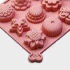Форма для выпечки Доляна «Цветы», силикон, 12 ячеек, 20,5×15,6×2 см, цвет розовый - фото 4393560