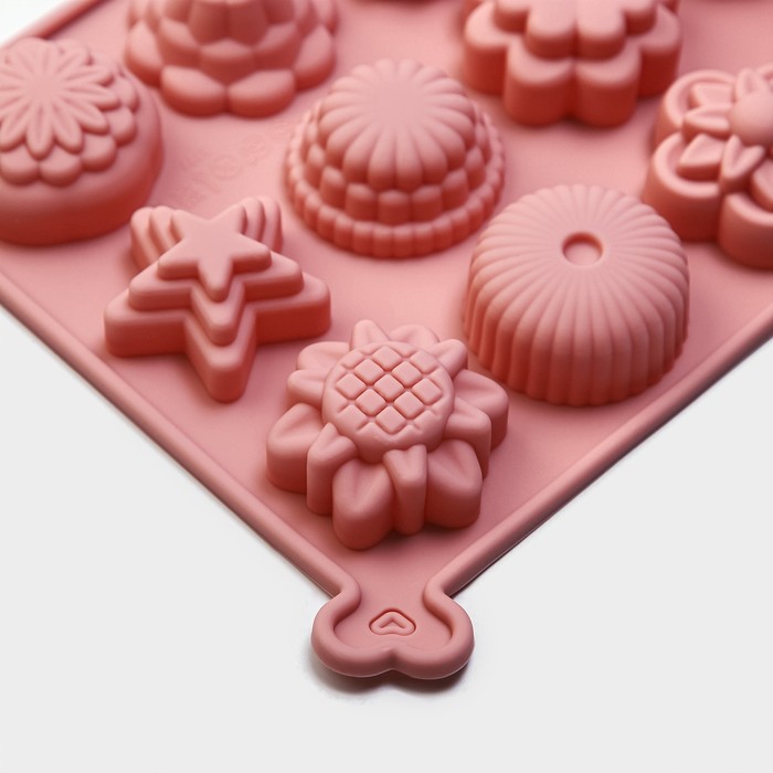 Форма силиконовая для выпечки Доляна «Цветы», 12 ячеек, 20,5×15,6×2 см, цвет розовый