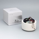 Свеча ароматическая "Soy WAX", английская груша и фрезия, белая, 9х9 см - фото 7372846