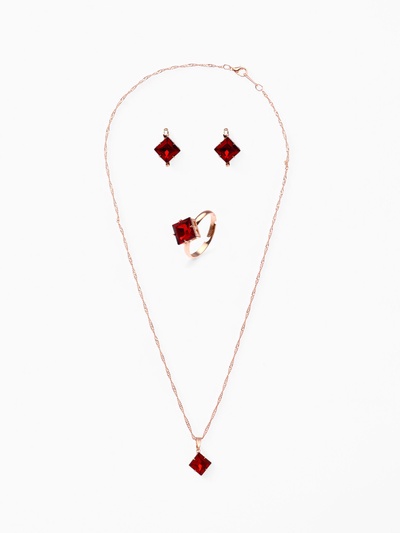 Гарнитур 3 предмета: серьги, кулон, кольцо безразмерное «Эдель» ромб, цвет бордовый в золоте, 45 см