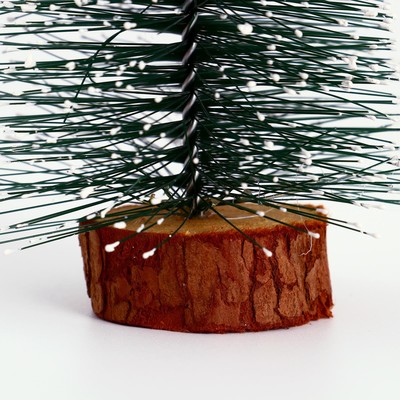 Декор «Ёлочка зелёная в снегу», 8×8×15 см