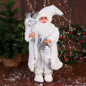Дед Мороз "В блестящем жилете" 50 см, серебристо-белый