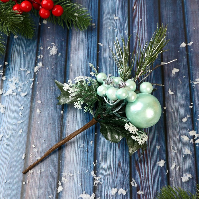 Декор "Зимнее грезы" ягоды шар веточки, 20 см, голубой