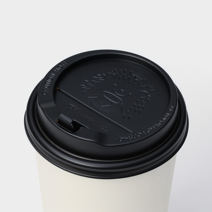 Крышка пластиковая одноразовая для стакана чёрная, с клапаном, d=9 см - Фото 1