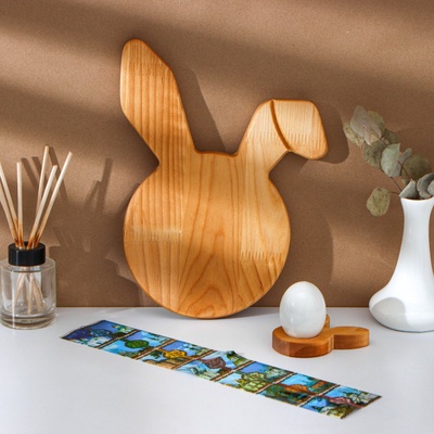 Пасхальный набор посуды Adelica, подставка для яйца, сервировочная доска, термонаклейки 7 шт., дерево берёза