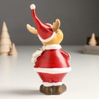 Сувенир полистоун "Лосик в красном кафтане и колпаке, с золотым венком" 8х6х16,5 см - фото 24261439