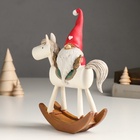 Фигурка полистоун «Дедуля верхом на лошадке-качалке в колпаке с сердцем», 5×17×23 см - фото 50194690