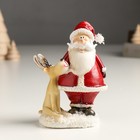 Сувенир полистоун "Дедушка Мороз в красном кафтане и лосик" 4х7х11 см - фото 320170706