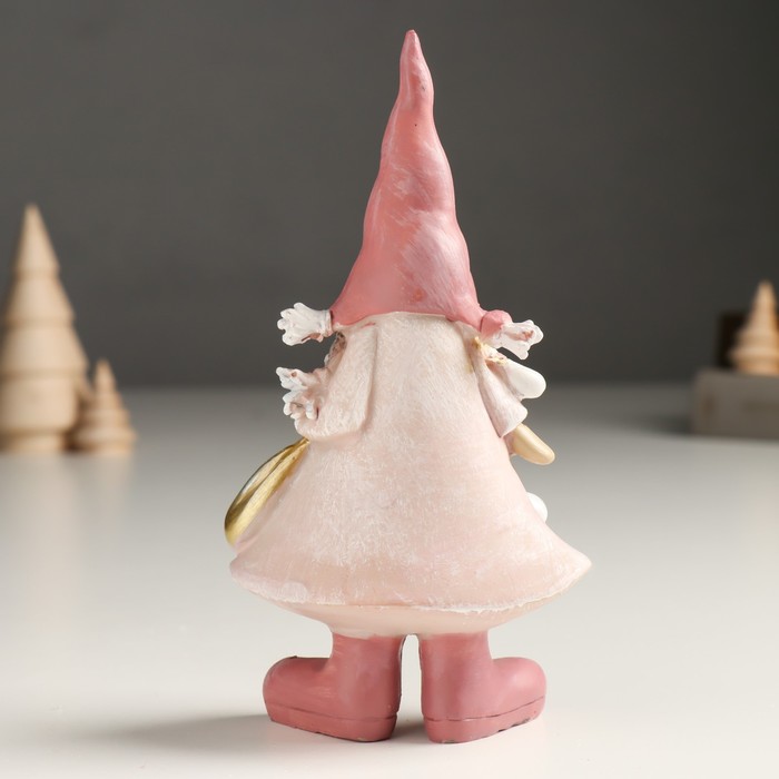 Сувенир полистоун "Малышка в розовом, в колпаке-шапке, с мешком подарков" 6х9х16 см