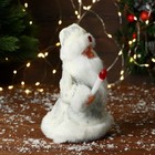 Дед Мороз "В узорчатой шубке с фонариком" 19 см, серебро - фото 3617794