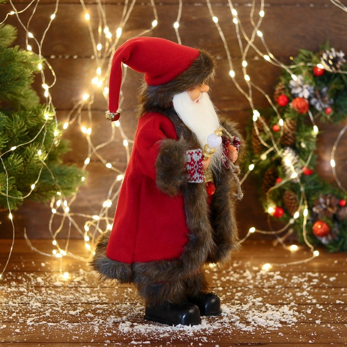Дед Мороз "В костюме с узорными рукавами" двигается, с подсветкой, 40 см, красный