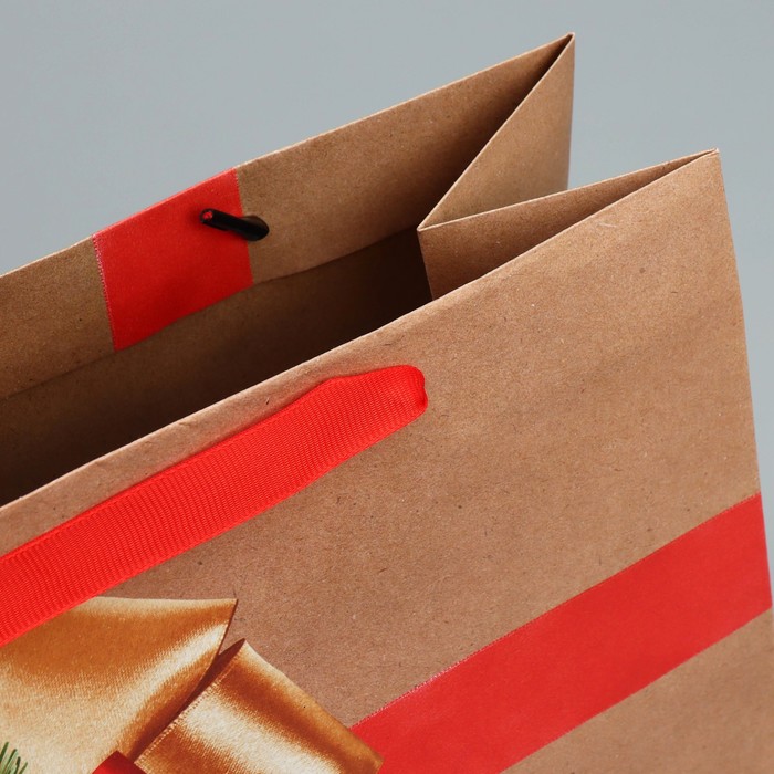 Пакет крафтовый горизонтальный «Подарок в Новый год», ML 27 × 23 × 11.5 см 9564899