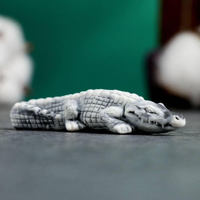 Фигура "Крокодил" маленький 1,5см 9892135 Сувениры из мраморной крошки  купить по цене от 91руб. | Трикотаж Плюс | Екатеринбург, Москва