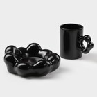 Кофейная пара керамическая «Ромашка», 2 предмета: кружка 260 мл, блюдце d=17 см, цвет чёрный - Фото 2
