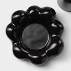 Кофейная пара керамическая «Ромашка», 2 предмета: кружка 260 мл, блюдце d=17 см, цвет чёрный - Фото 3