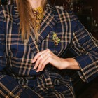 Брошь «Ветвь» с завитком, цвет коричнево-зелёный в матовом золоте - фото 23292759