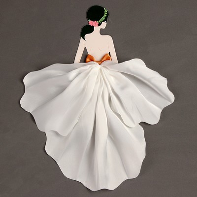 Топпер для торта «Красотка в белом»