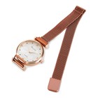 Женский подарочный набор Rinnady 5 в 1: наручные часы и 4 браслета, розовый - Фото 4