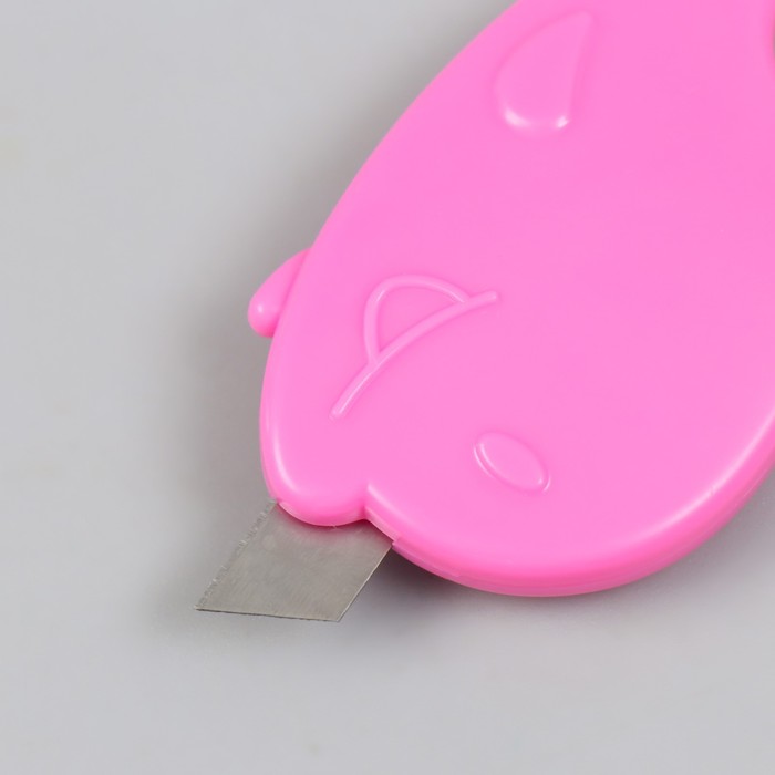 Брелок пластик канцелярский нож "Китёнок" МИКС 3,5х6,5 см