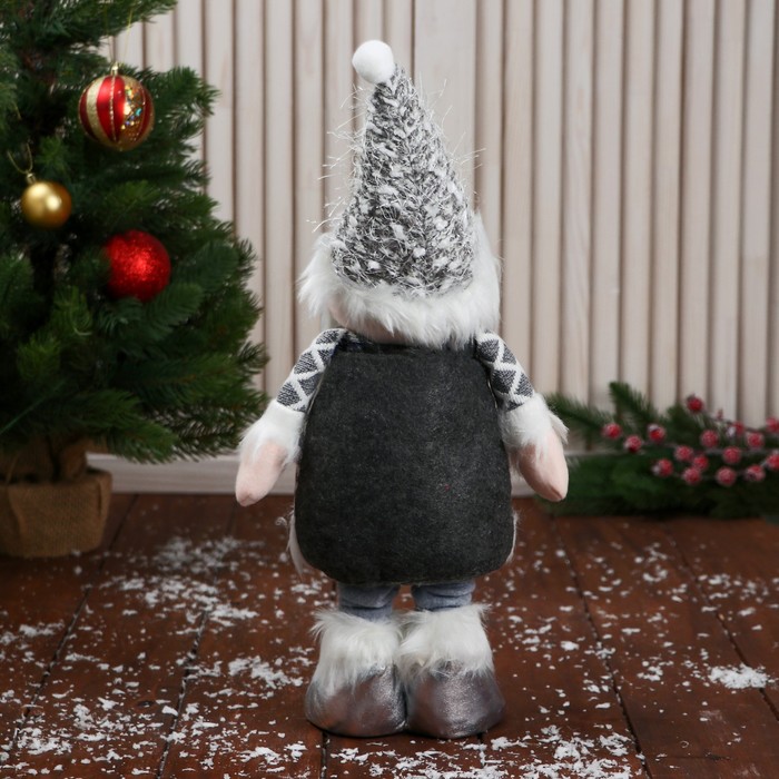 Мягкая игрушка "Дед Мороз в костюме с ремешком, длинные ножки" стоит, бело-серый - фото 1907861186