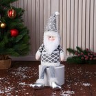 Мягкая игрушка "Дед Мороз в костюме с ремешком" 15х39 см, бело-серый - фото 320265101