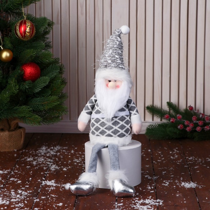 Мягкая игрушка "Дед Мороз в костюме с ремешком" 15х39 см, бело-серый - фото 1907861187