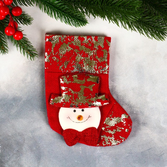 Носок для подарков "Снеговик, поталь" 11х16 см, красный - Фото 1