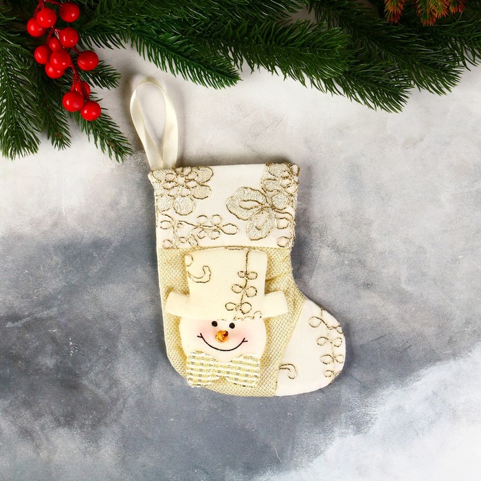 Носок для подарков "Снеговик в бантике, цветочный орнамент" 11х16 см, золото - Фото 1
